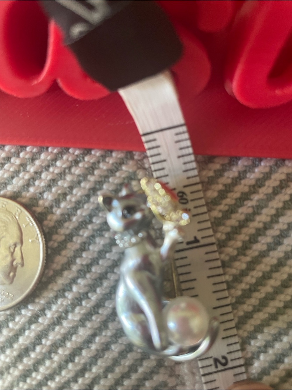 💥NWOT-Elegant Silver Cat Brooch with Pearl and Crystal Accent - Picture 7 of 9
